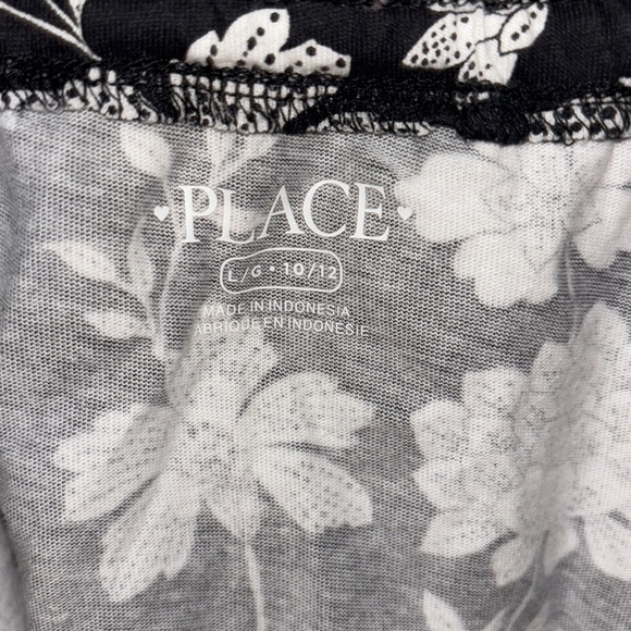 CHILDREN'S PLACE / Monochrome Floral Shirt / GIRLS - Picture 4 of 6